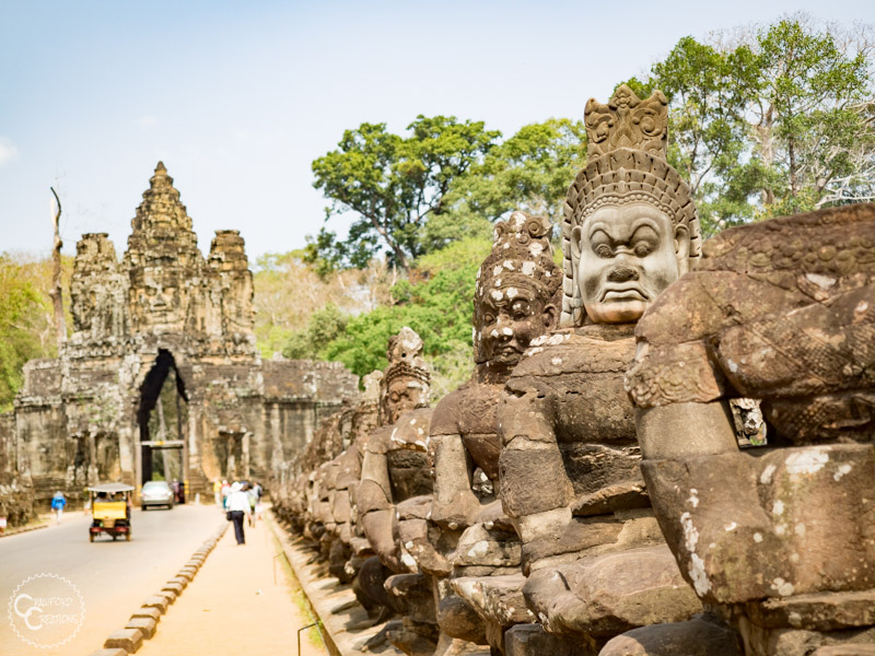 angkor-thom-entrance